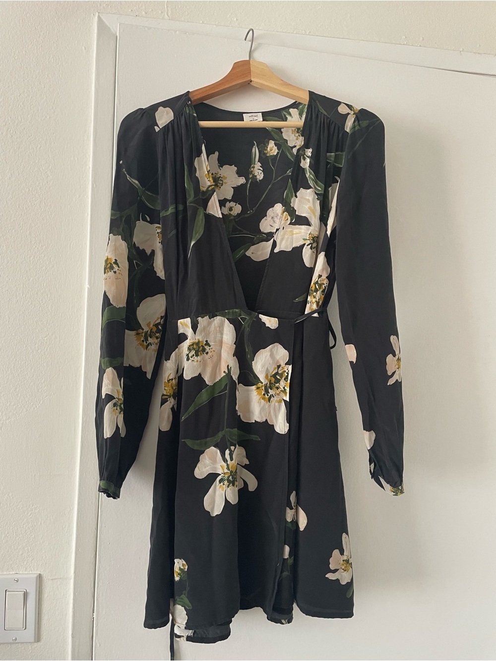 Wilfred Silk Floral Wrap Dress (READ DESCRIPTION)